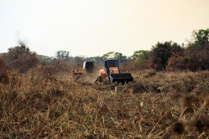 Maquinário em incêndio